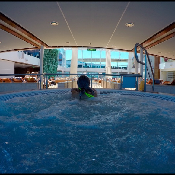 Meet your Posher, Sheila - Picture 5 of 10